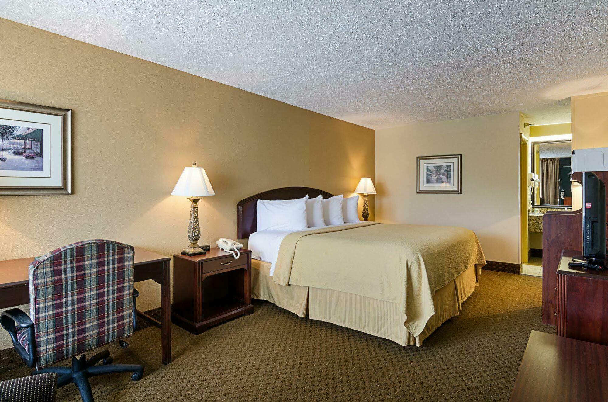 Quality Inn Lewisburg Esterno foto